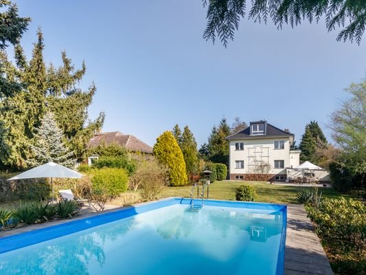 Garden Paradise
