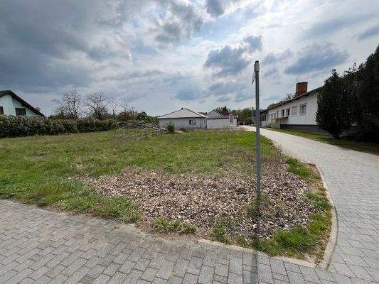 Eckgrundstück Blick in das kleine Wohngebiet