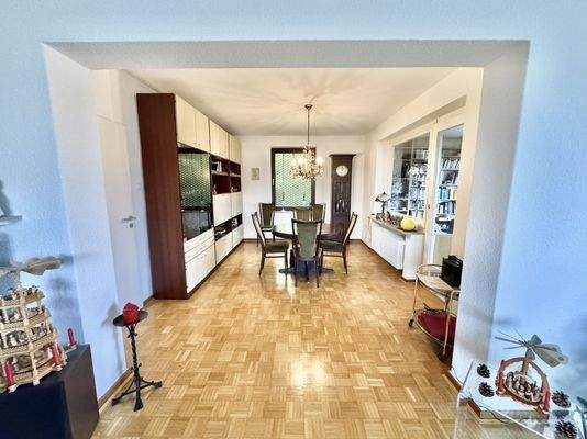 Zugang vom Wohnzimmer in den Essbereich