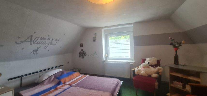 Schlafzimmer im DG Nebengebäude