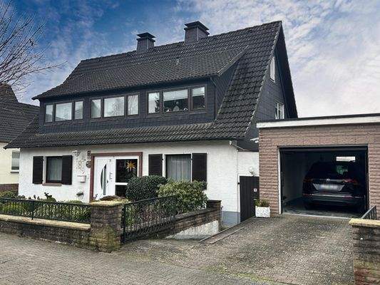 Vorderansicht-Garage