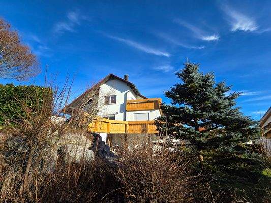 Seitenansicht zum Haus.jpg