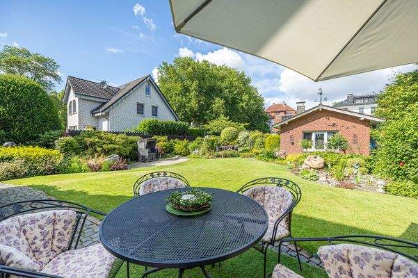 Großzügiger Garten 