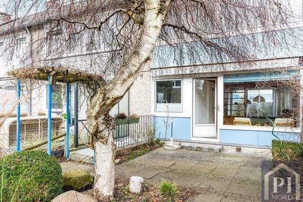 Südterrasse mit separatem Kellerzugang