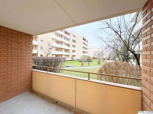 Blick von der Loggia in den Innenhof