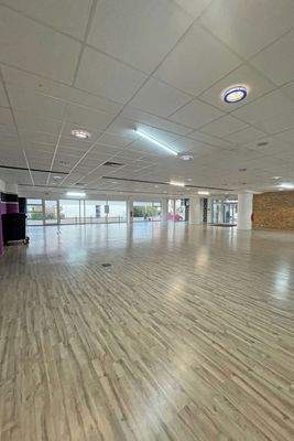 großzügige Gewerbefläche 