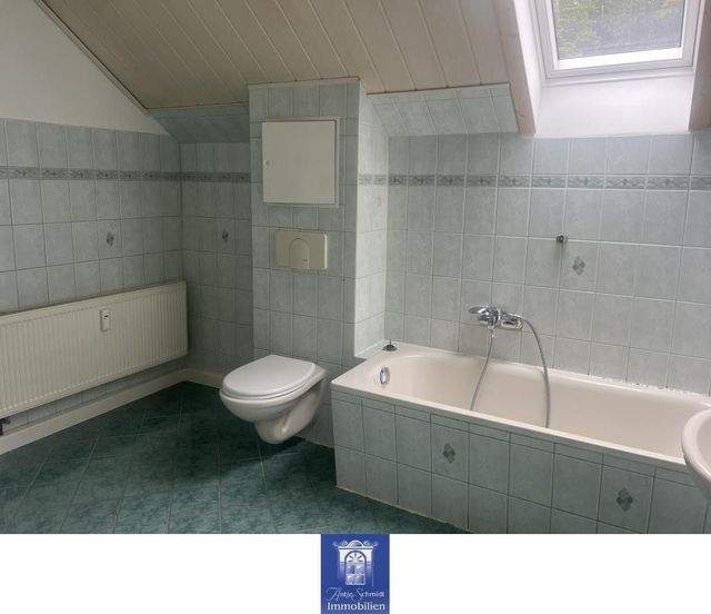 Himmlische Dachgeschosswohnung zum Wohlfühlen in herrlicher Umgebung! - Foto 2