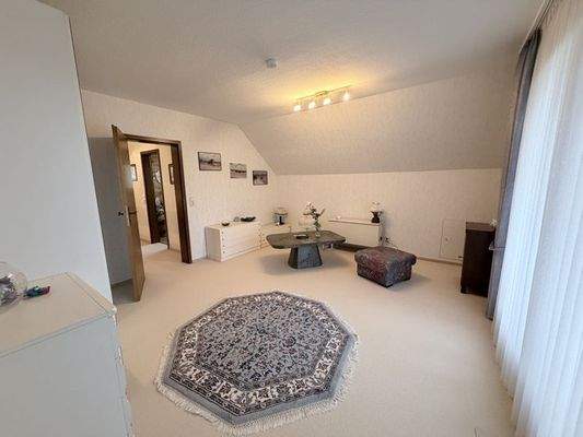 Schlafzimmer OG links