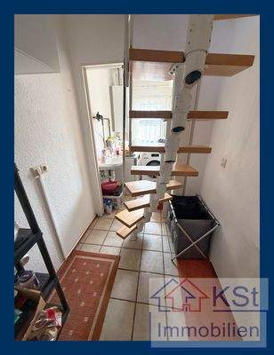 Aufgang benutzbarer Dachboden