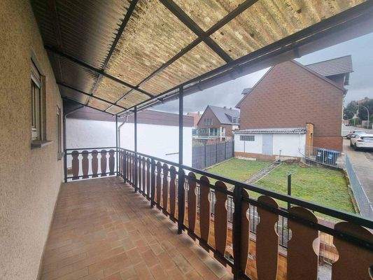 Balkon, Garten und Garage 