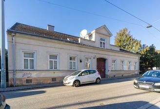 Hausansicht straßenseitig (Straßentrakt)