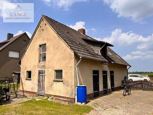 Stallgebäude hinten