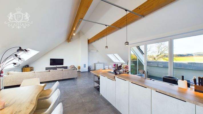 CAM01984G0-PR0442-STILL014