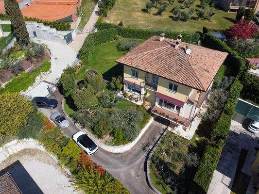 Exklusives Villenanwesen mit Seeblick in Garda - Gardasee