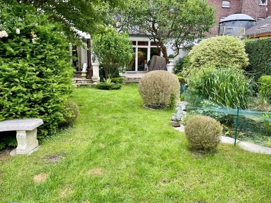 Gartenwohnung mit Terrasse