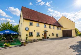 Immobilienverkauf-Gastro-Wohnhaus-am-Schloss-Thurn