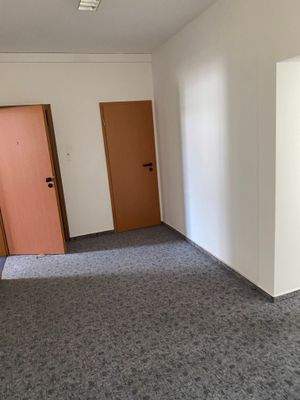 Eingang Toiletten + Raum.jpg