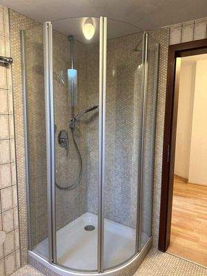 Badezimmer Bild 2.jpg