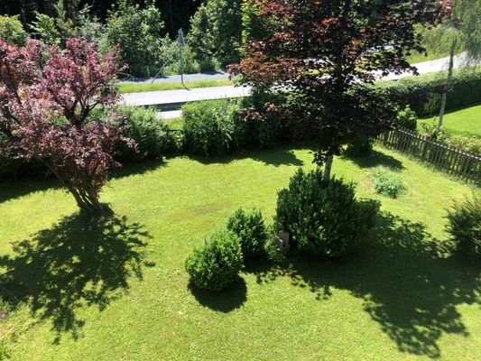 Blick vom DG in den dazugehörigen 320 m² Garten