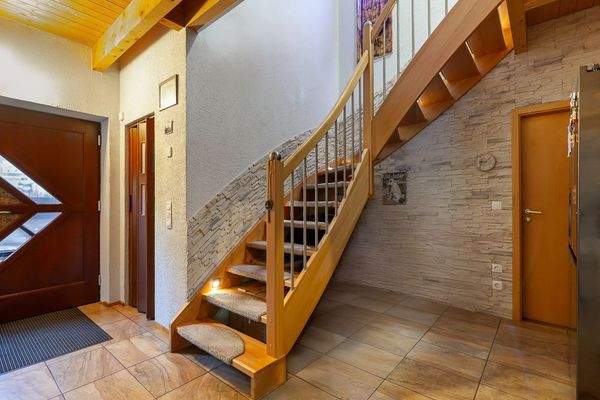 Diele mit Treppenhaus