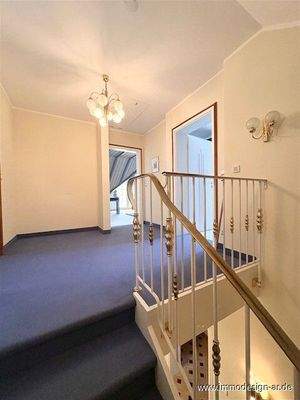 Treppenaufgang zum OG