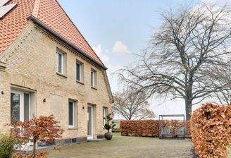 Eingangsbereich & Terrasse