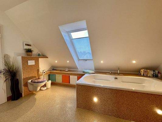 Ton in Ton abgestimmtes Vollbad