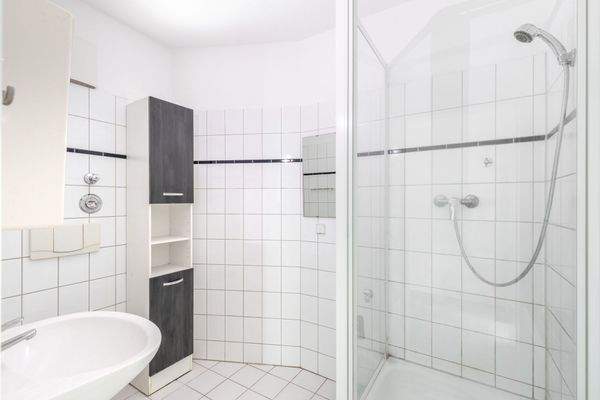 Innenliegendes Duschbadezimmer