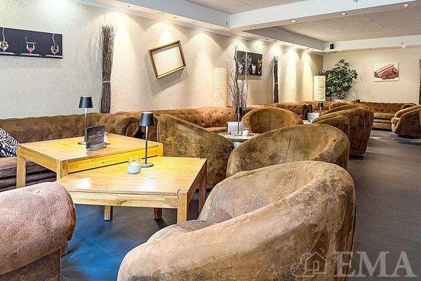 Lounge im Souterrain