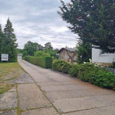 >Grundstückszufahrt