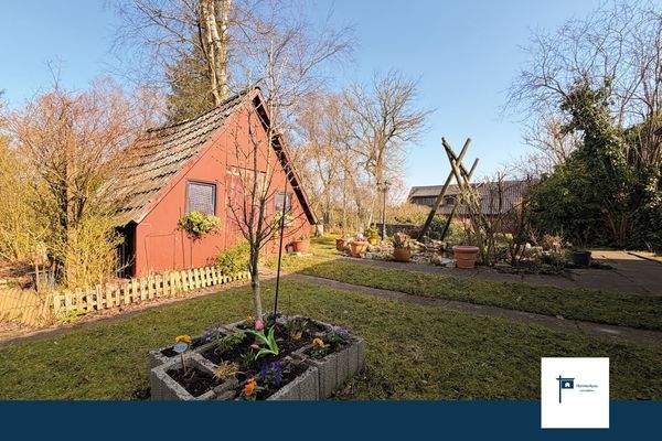 Garten mit Gartenhaus