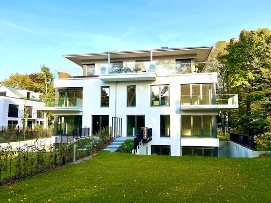 Garten und Blick auf die Wohnung