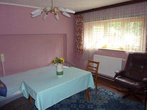 Zimmer im Untergeschoss