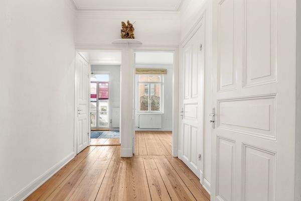 Diele / Blick Innenhof