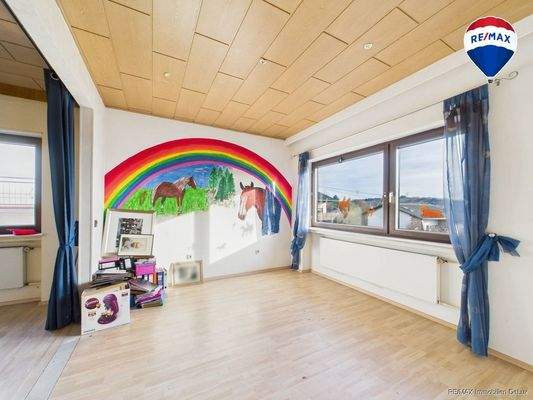 REMAX Immobilien DeLux Bungalow in Wadrill Arbeitszimmer