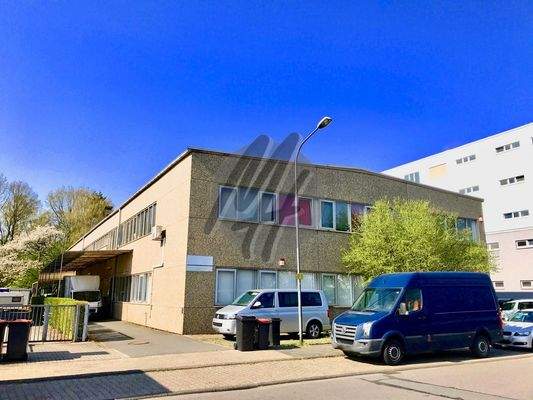 INFOS UNTER: 06171-586000