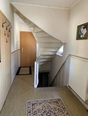 Flur Hinterhaus WE links OG