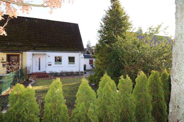 Ansicht von der Straße.JPG