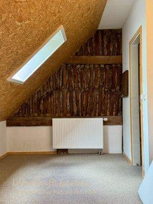 zweites Dachschrägenzimmer.jpg