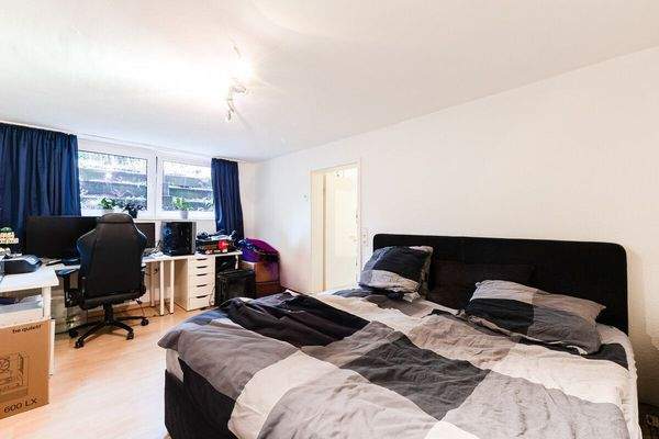 Wohnung UG Schlafzimmer