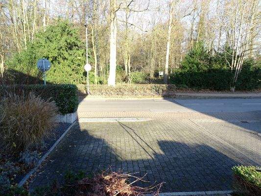 2 Besucherparkplätze direkt vor dem Haus