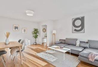 Wohnzimmer mit Essbereich