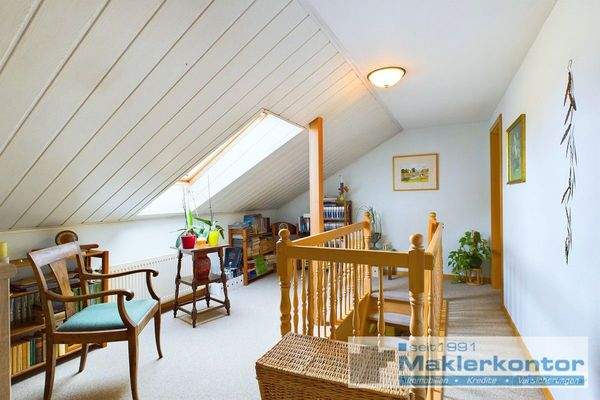 Flur mit Wohnbereich DG