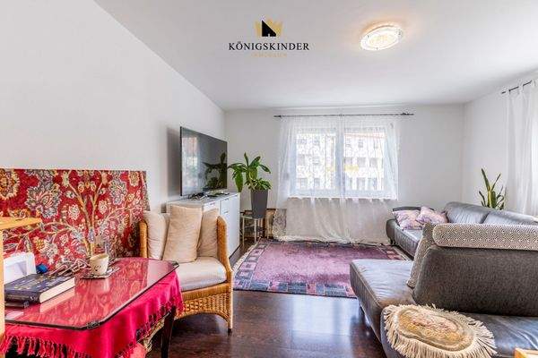 Gäste- oder Wohnzimmer vom Flur (OG)