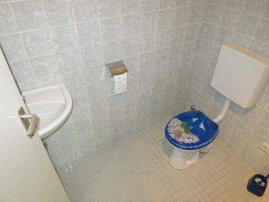 Untergeschoss WC .jpg