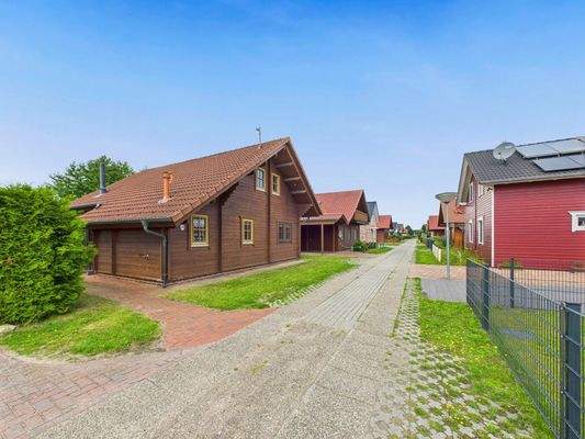 CAM03784G0-PR0073-STILL001