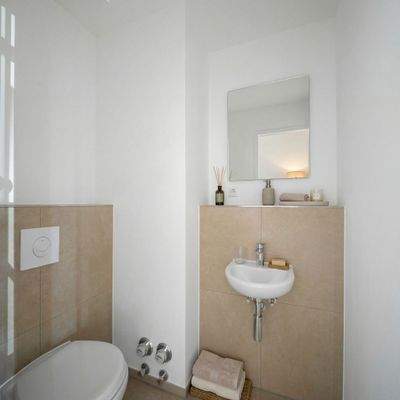 Gäste-WC / KI-Staging
