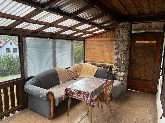 überdachte Terrasse