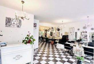 Blick vom Eingang in den Laden