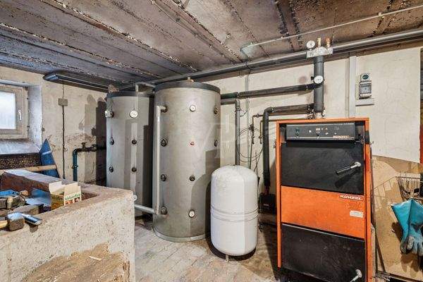 Holzbrenner und Pufferspeicher